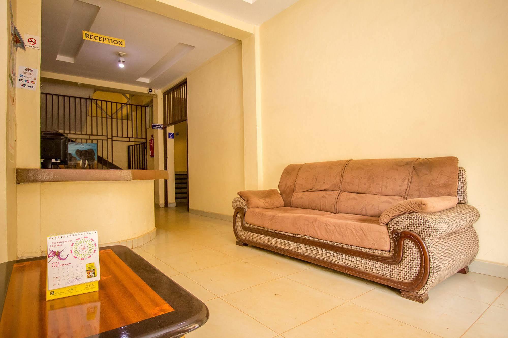 Sun Guest House 니에리 외부 사진