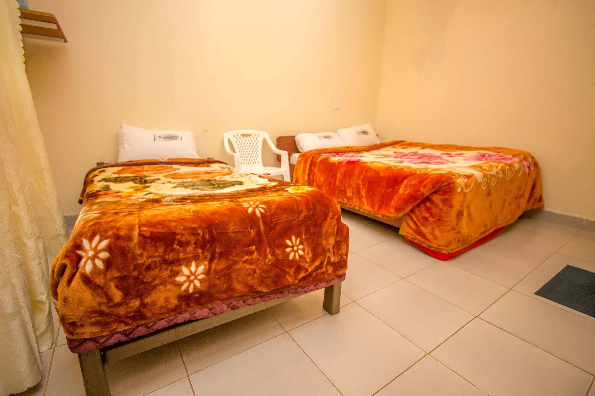 Sun Guest House 니에리 외부 사진